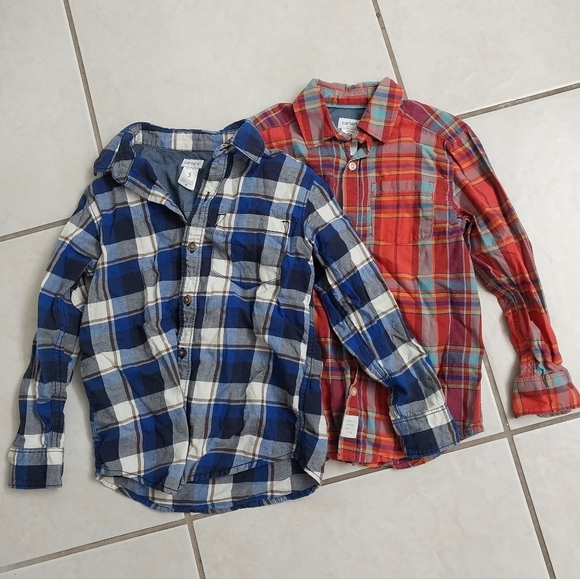 2 Carters Boys long sleeve Plaid Button Down shirts Sz 5/5t - Picture 1 of 6